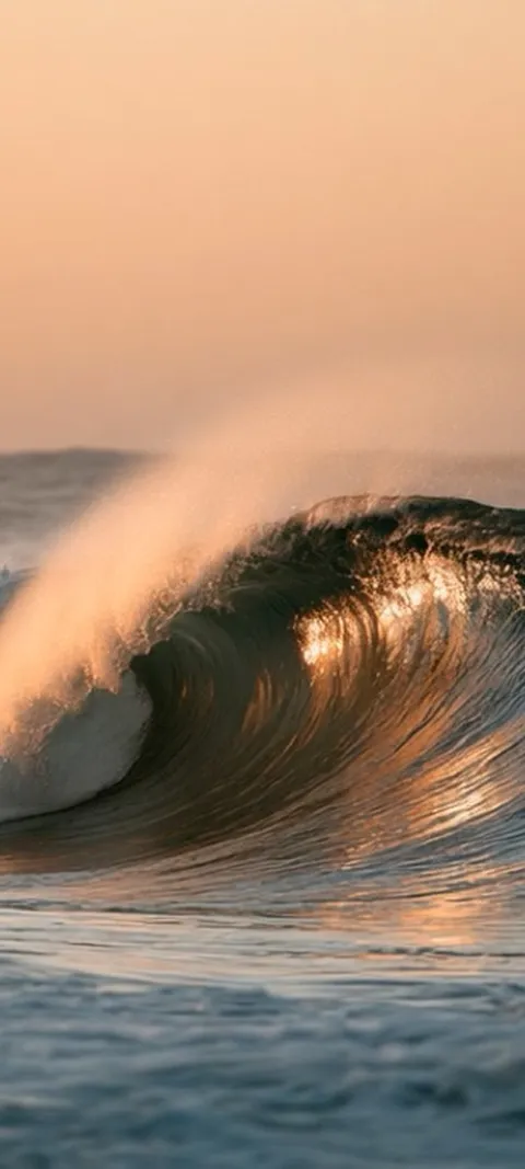 Ocean wallpapers for iPhone and Android by ScreenLux